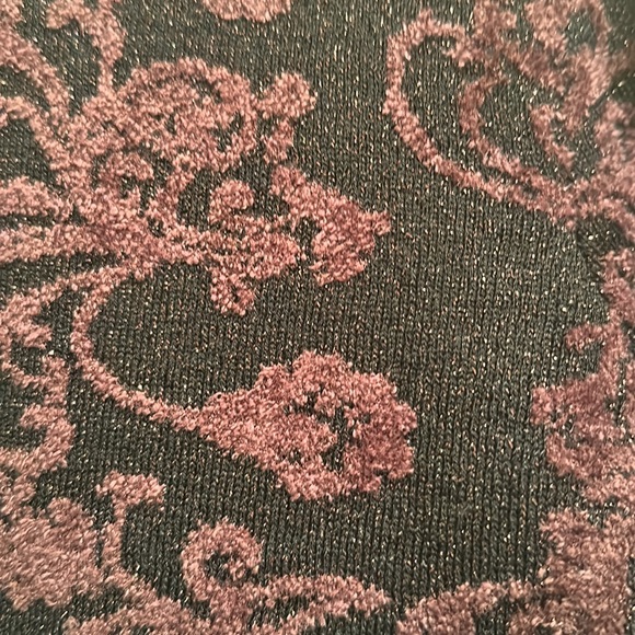 Woman’s Sparkly Metallic Jones New York Cardigan & Tank Set - Picture 7 of 10